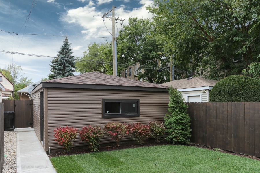 Detached Garage, Balmoral Restoration, Chicago